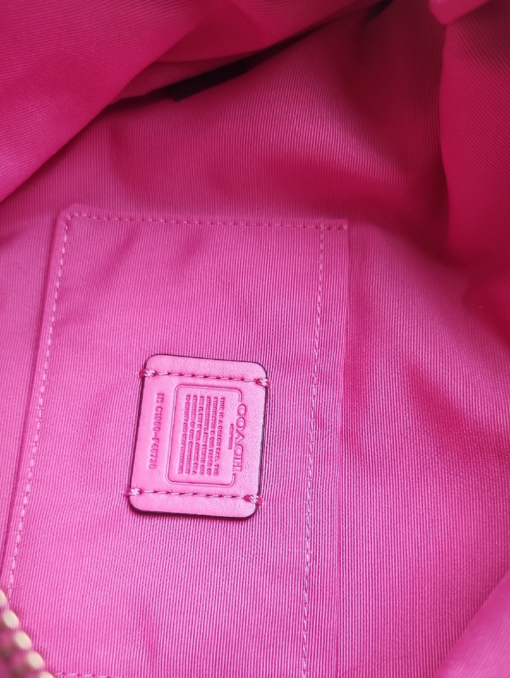✨️NWT✨️ Coach Pebbled Leather Belt Bag, Pink Ruby, 2019, $298 MSRP - Picture 8 of 9